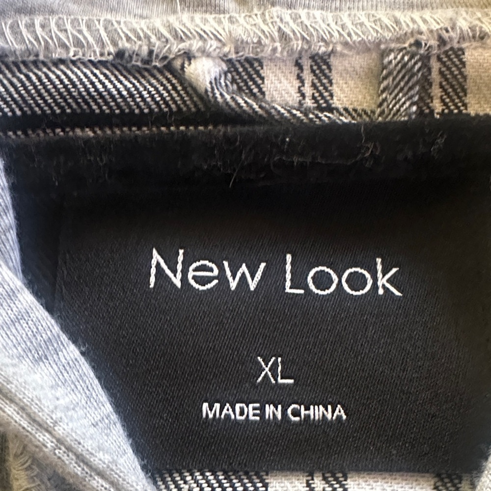 New Look Black & White Plaid Zip-Up Hoodie with Gray Hood - Picture 4 of 11